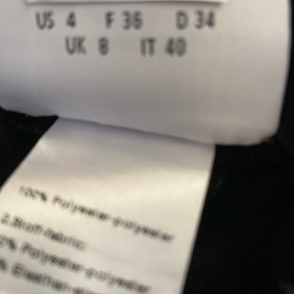 AKRIS PUNTO
•Meva Crystal Pants Size 4 Like‎ New - Picture 5 of 11